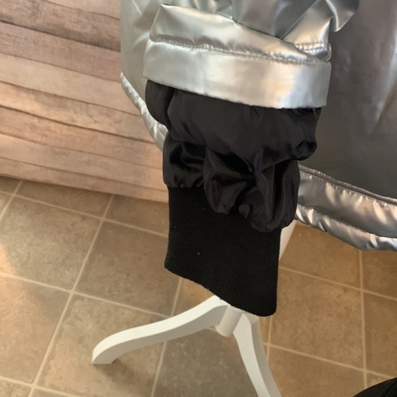 TopShop Women’s Sliver Zipper & Button Up Coat. Size 8 - Picture 6 of 9